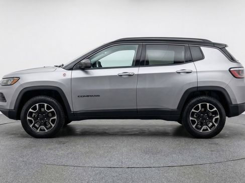 Used 2025 Jeep Compass Trailhawk w/ Trailer Tow Group image 5