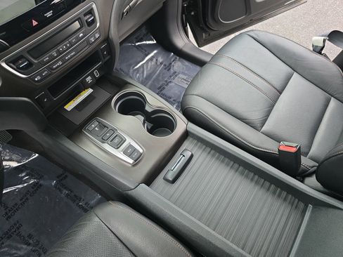 Used 2023 Honda Passport TrailSport image 25