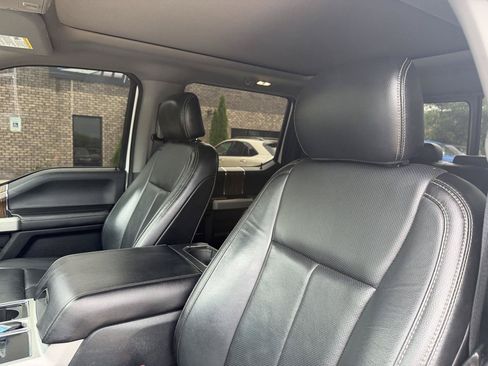 Used 2018 Ford F150 Lariat w/ Equipment Group 502A Luxury AWD/4WD image 14