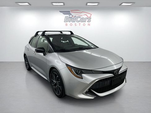 Used 2021 Toyota Corolla XSE FWD image 3