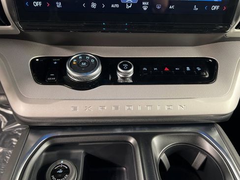 New 2026 Ford Expedition Active AWD/4WD image 18