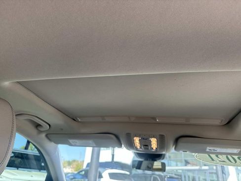 Used 2021 Mercedes-Benz GLE 350 4MATIC image 10