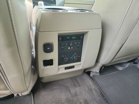 Used 2013 Ford Expedition Limited image 33