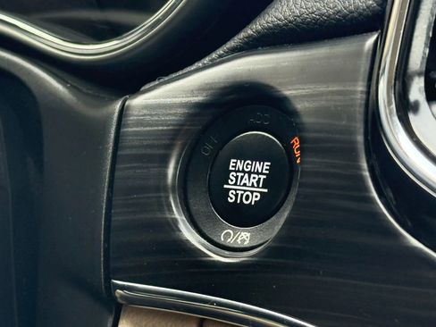 Used 2020 Jeep Grand Cherokee Limited image 46