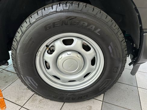 Used 2024 Ford F150 XL RWD image 13