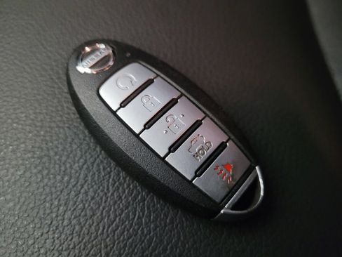 Used 2020 Nissan Altima 2.0 Platinum image 32