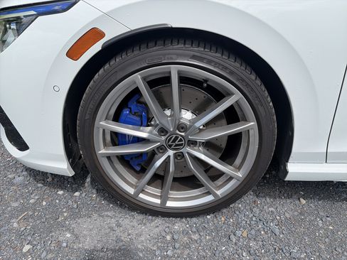 Used 2024 Volkswagen Golf R AWD/4WD image 11