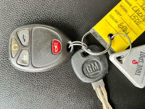 Used 2009 Chevrolet Silverado 1500 LT w/ Texas Edition image 28