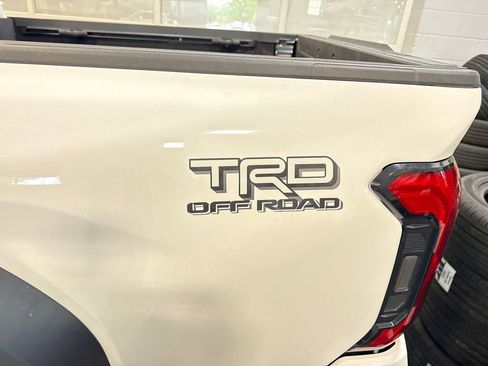 Used 2024 Toyota Tacoma TRD Off-Road w/ TRD Off Road Premium Package AWD/4WD image 13