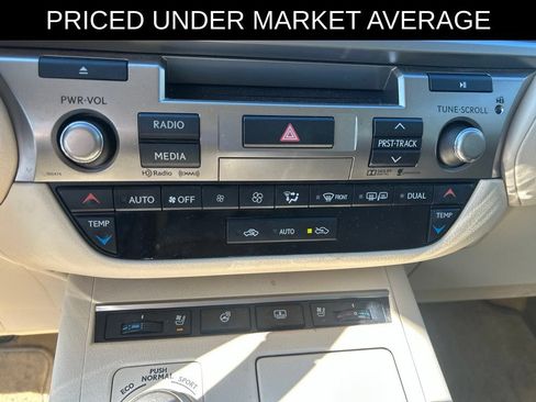 Used 2015 Lexus ES 350 w/ Luxury Package FWD image 17
