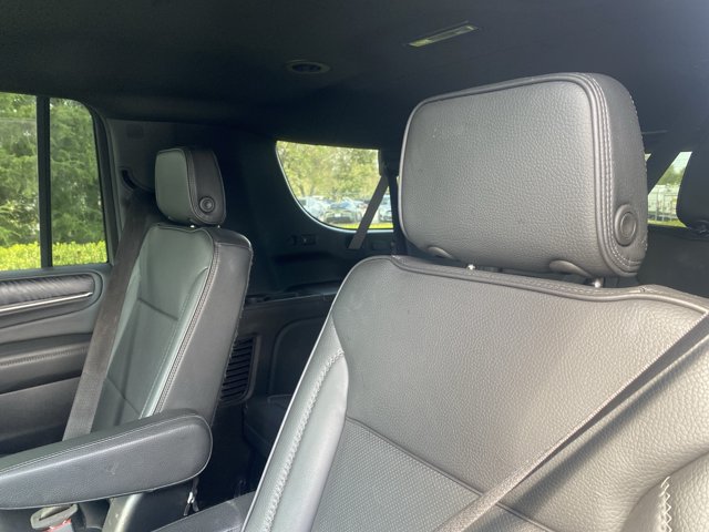 Used 2022 GMC Yukon XL Denali AWD/4WD image 16