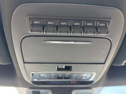 Used 2023 Ford F250 Platinum w/ FX4 Off-Road Package AWD/4WD image 19