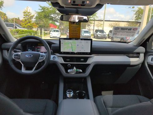 New 2026 Ford Explorer Active image 8