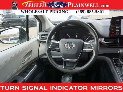 Used 2021 Toyota Sienna LE image 14