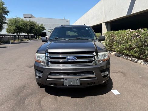 Used 2017 Ford Expedition Limited image 4
