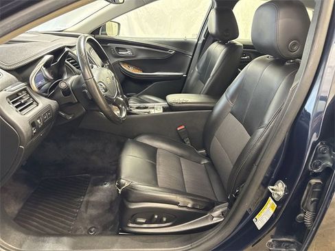 Certified 2015 Chevrolet Impala LT w/ Convenience Package image 10