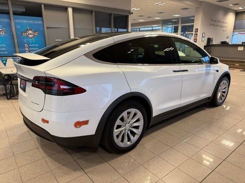 Used 2019 Tesla Model X Long Range image 3