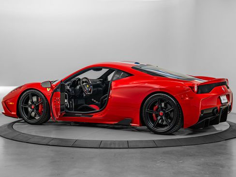 Certified 2015 Ferrari 458 Speciale Coupe image 2