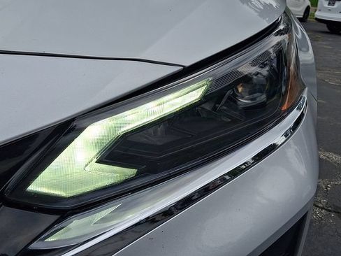Used 2024 Nissan Altima 2.5 SV w/ SV Premium Package FWD image 9