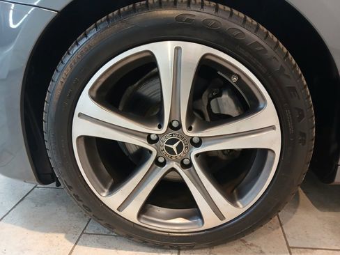 Used 2019 Mercedes-Benz E 300 4MATIC w/ Premium 1 Package image 31