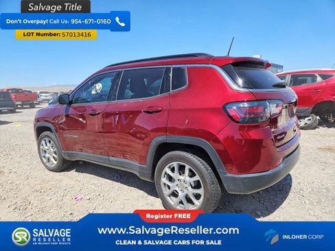 Used 2022 Jeep Compass Latitude w/ Sun and Sound Group AWD/4WD image 3