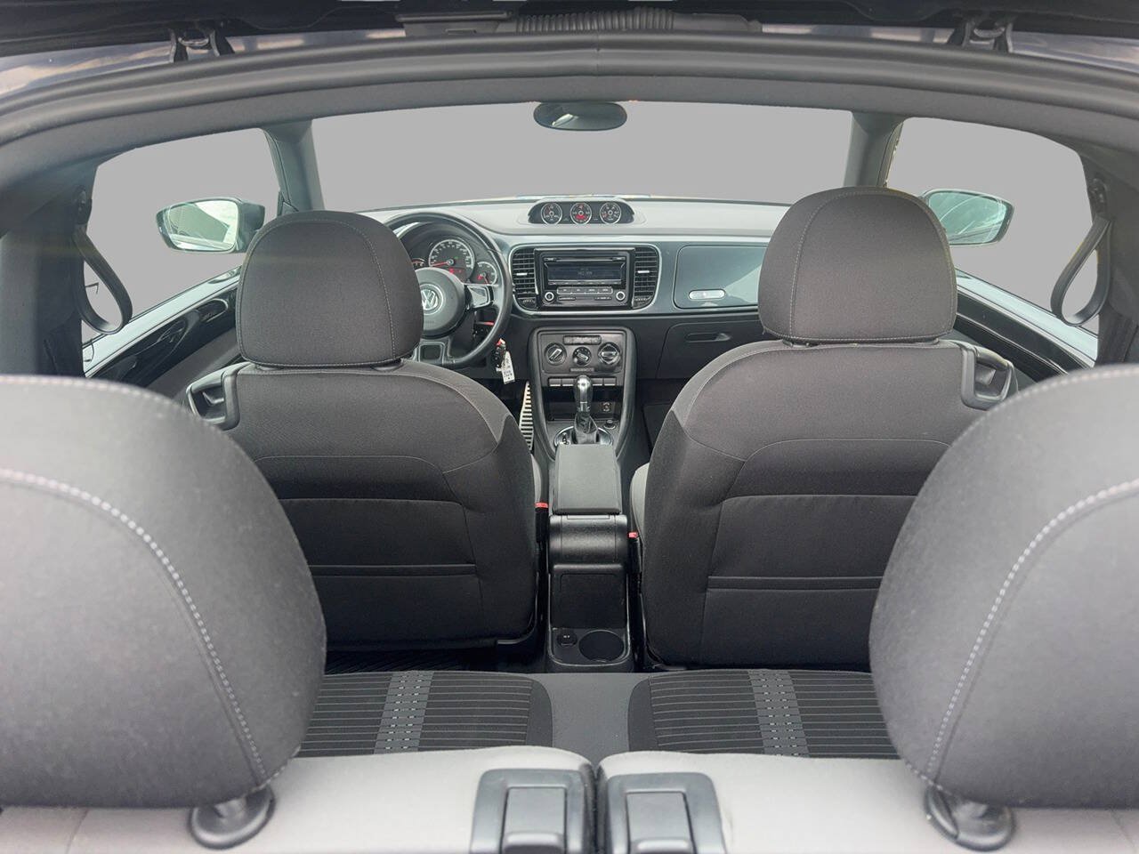 Used 2013 Volkswagen Beetle 2.0T FWD image 20