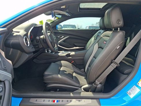 Used 2022 Chevrolet Camaro SS RWD image 15