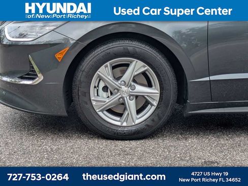 Used 2023 Hyundai Sonata SE w/ Preferred Accessory Package FWD image 10