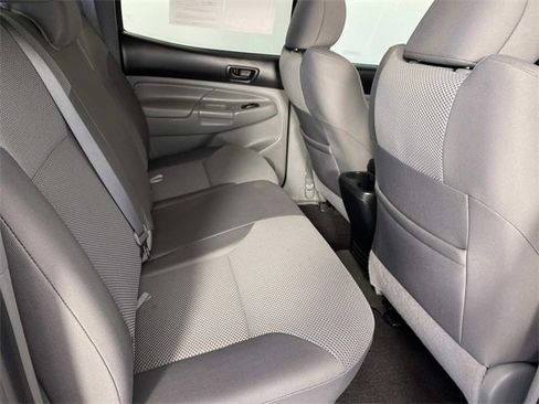 Used 2015 Toyota Tacoma 4x4 Double Cab w/ TRD Sport Package image 12