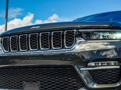 Used 2024 Jeep Grand Cherokee Limited 4xe AWD/4WD image 2