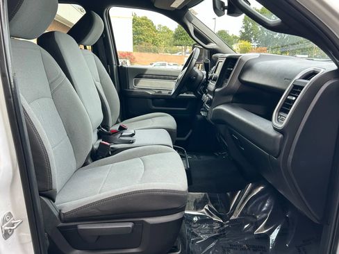 Used 2023 RAM 2500 Big Horn w/ Cold Weather Group image 12