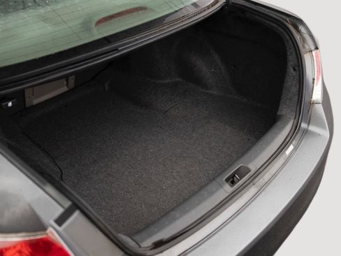 Used 2011 Honda Accord EX-L image 18