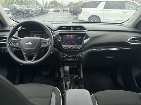 Certified 2023 Chevrolet TrailBlazer LT w/ Convenience Package FWD image 19
