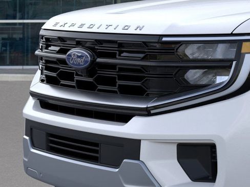 New 2025 Ford Expedition Platinum w/ Platinum Ultimate Package image 19