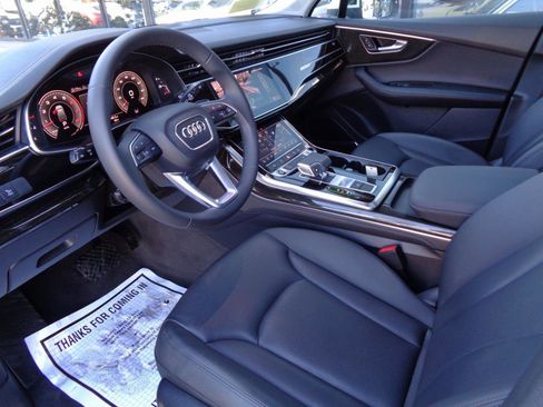 Used 2023 Audi Q7 3.0T Premium Plus w/ Premium Plus Package image 3