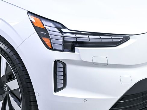 New 2026 Volvo EX90 Ultra AWD/4WD image 40