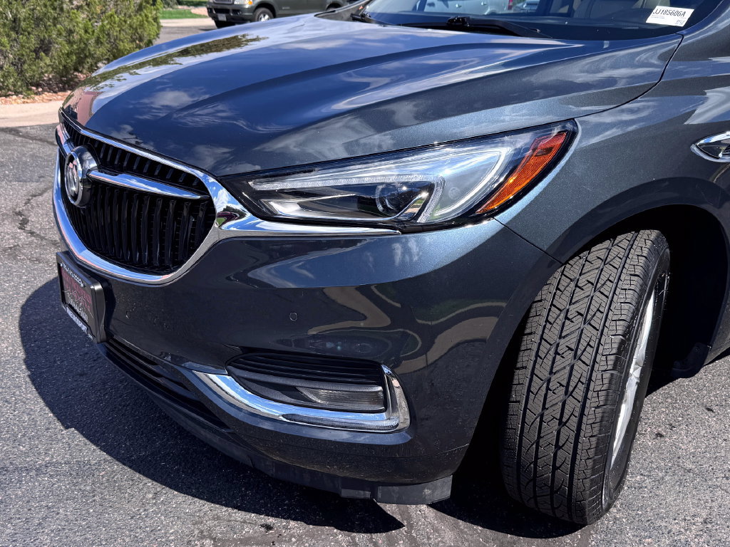 Used 2018 Buick Enclave Premium AWD/4WD image 5