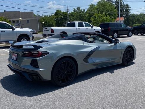 Used 2024 Chevrolet Corvette Stingray Preferred Conv w/ Z51 Performance Package RWD image 30