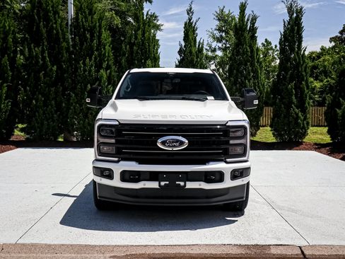 Used 2026 Ford F250 Platinum AWD/4WD image 3