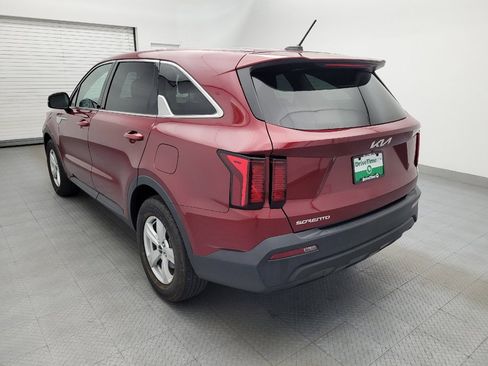 Used 2023 Kia Sorento LX FWD image 5