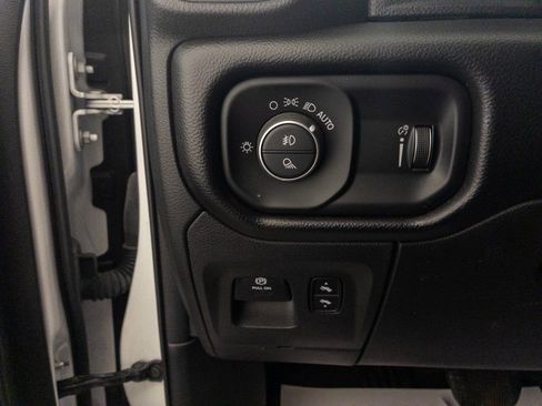 Used 2022 RAM 1500 Big Horn image 29