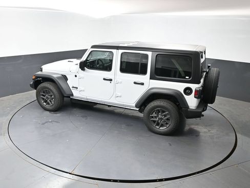 New 2026 Jeep Wrangler Unlimited Sport AWD/4WD image 34