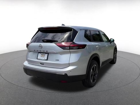 Used 2025 Nissan Rogue SV AWD/4WD image 15