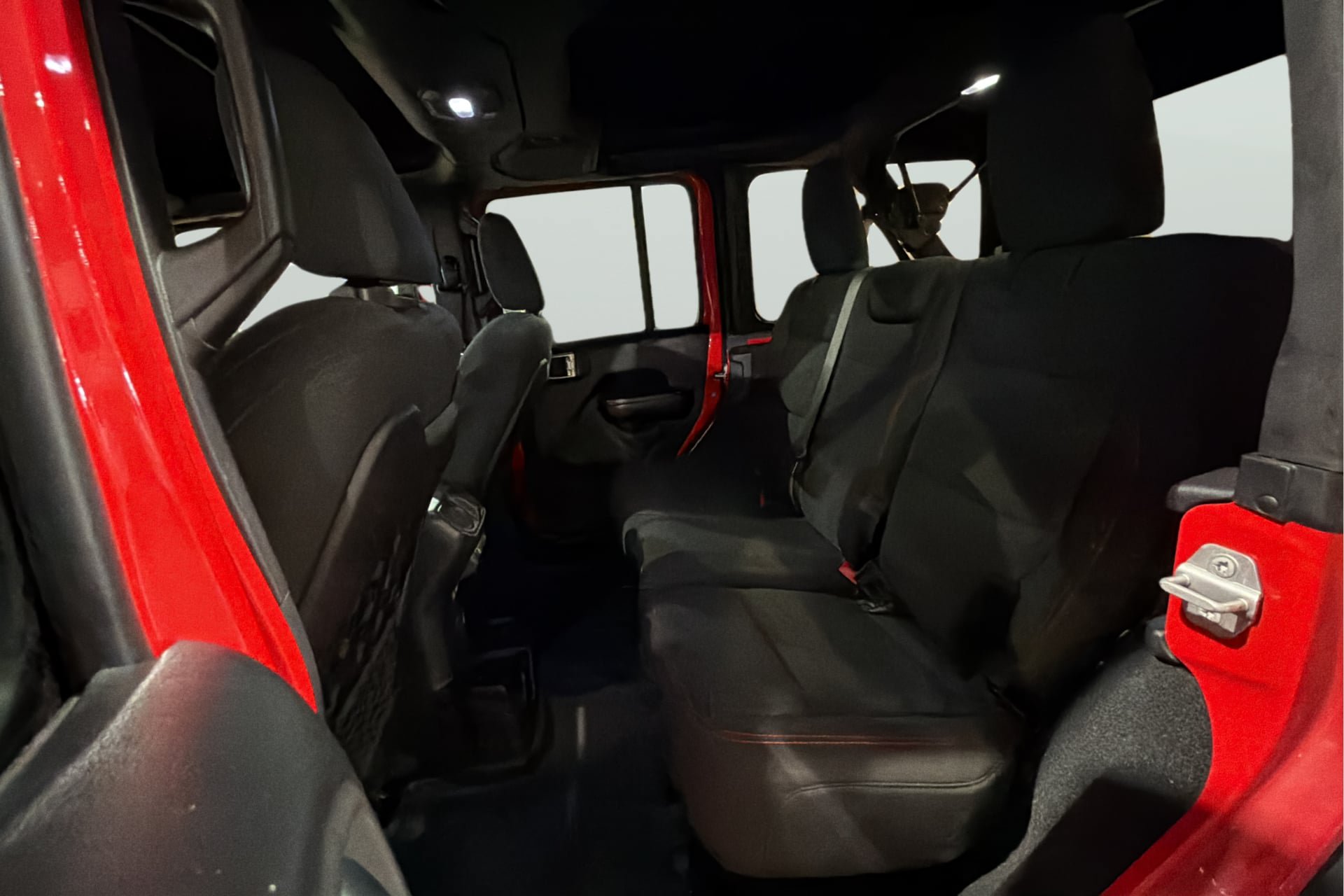 Used 2018 Jeep Wrangler Unlimited Rubicon AWD/4WD image 33