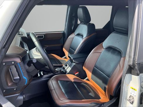 Used 2022 Ford Bronco Outer Banks AWD/4WD image 16
