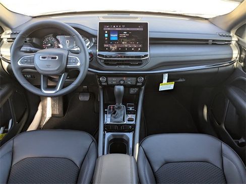 New 2026 Jeep Compass Latitude image 15