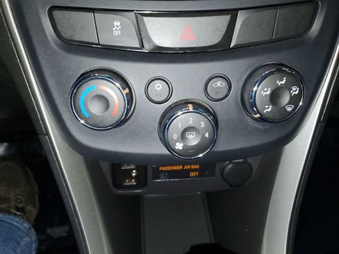 Used 2017 Chevrolet Trax LT w/ Driver Confidence Package image 20