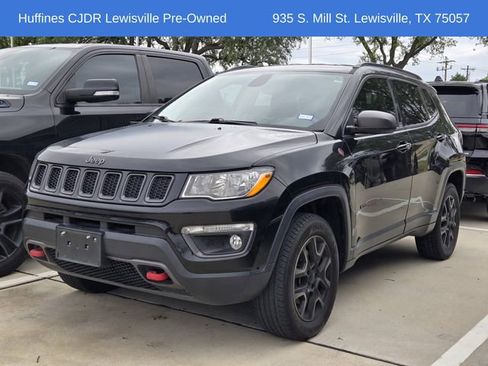 Used 2018 Jeep Compass Trailhawk w/ Cold Weather Group AWD/4WD image 3