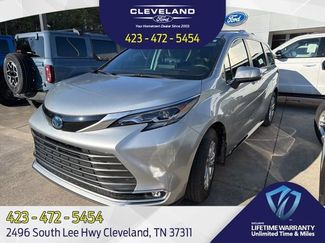 Used 2024 Toyota Sienna Platinum video 1