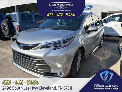 Used 2024 Toyota Sienna Platinum